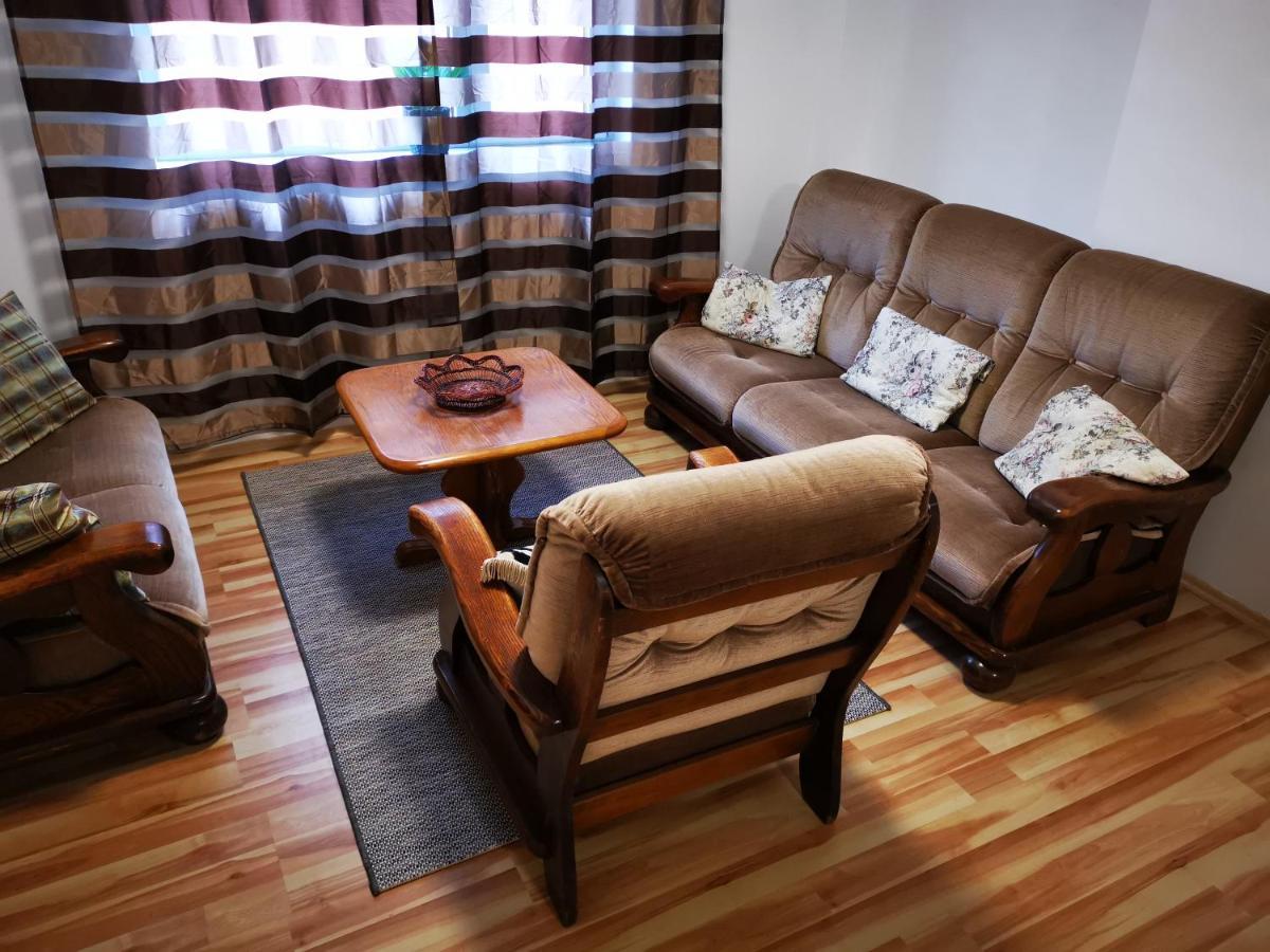 Mate Apartman Gyula Exterior photo