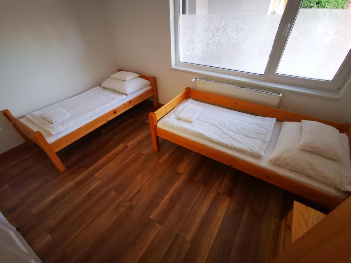 Mate Apartman Gyula Exterior photo